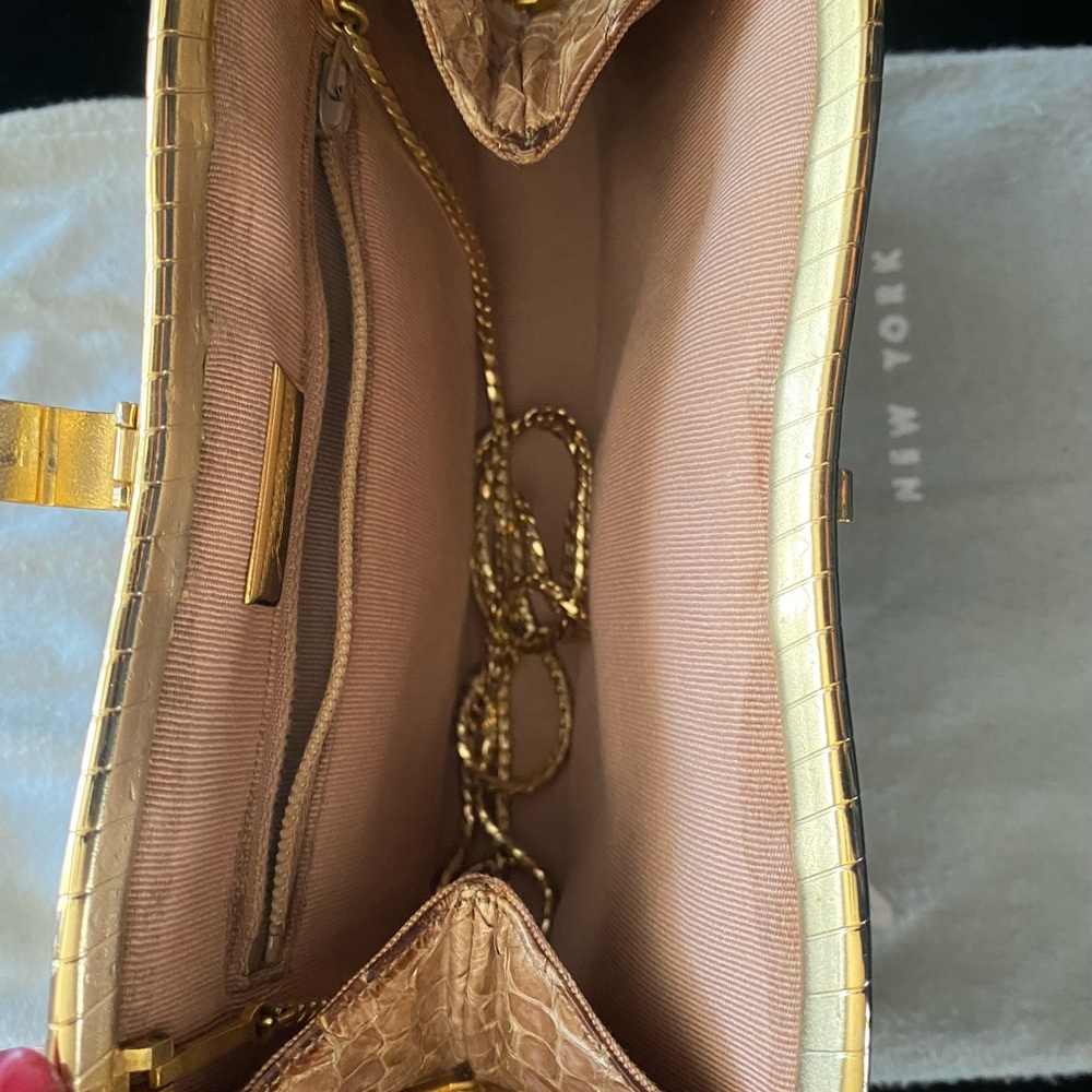 Beautiful Judith Leiber Python Leather Clutch. - image 4